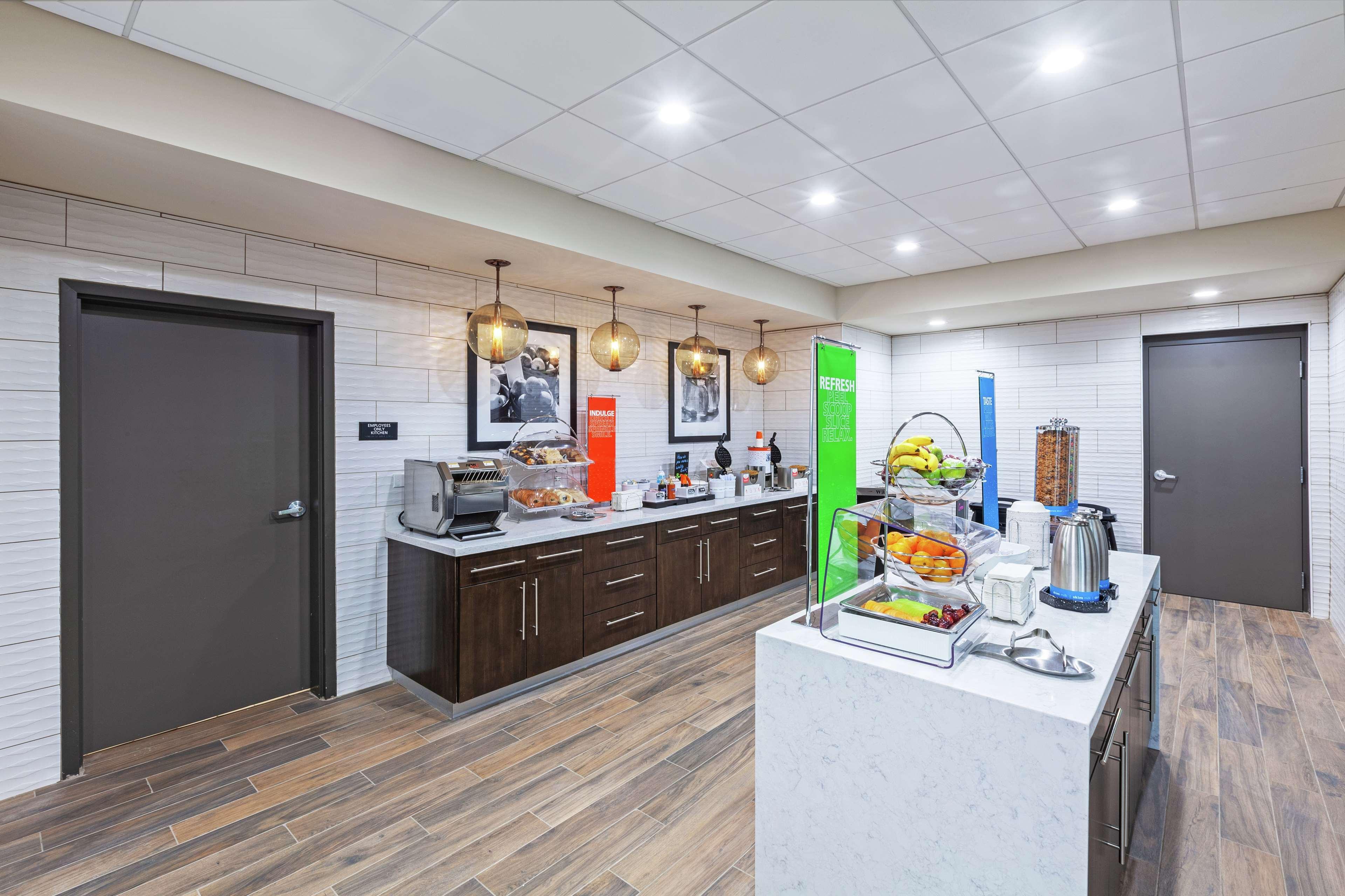 Hampton Inn Gardner Ngoại thất bức ảnh