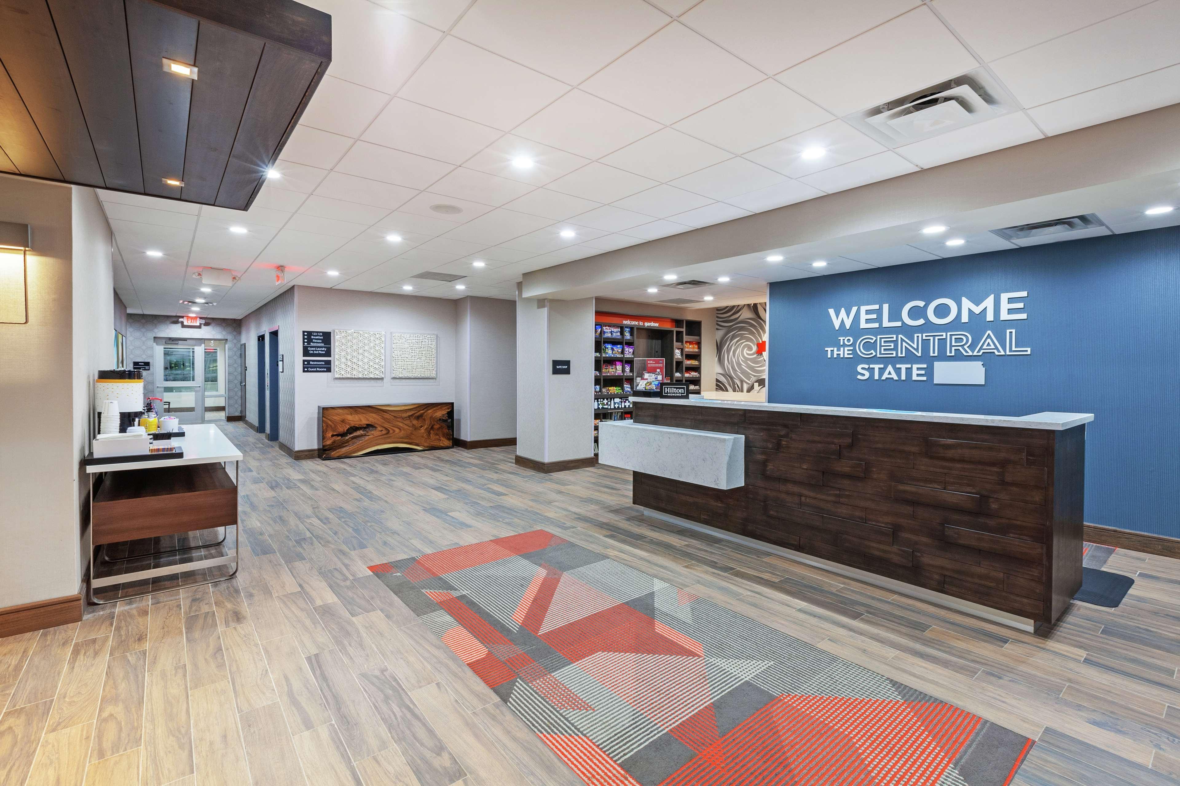 Hampton Inn Gardner Ngoại thất bức ảnh