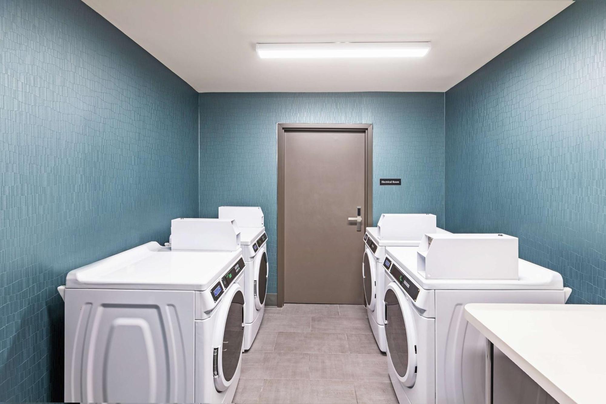 Hampton Inn Gardner Ngoại thất bức ảnh